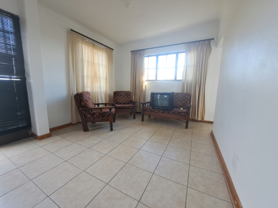 1 Bedroom Property for Sale in Hartebeesfontein Western Cape